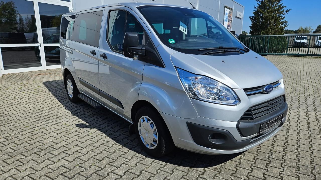 Fahrzeugabbildung Ford Transit/Tourneo Custom Kombi 310 L1 Trend