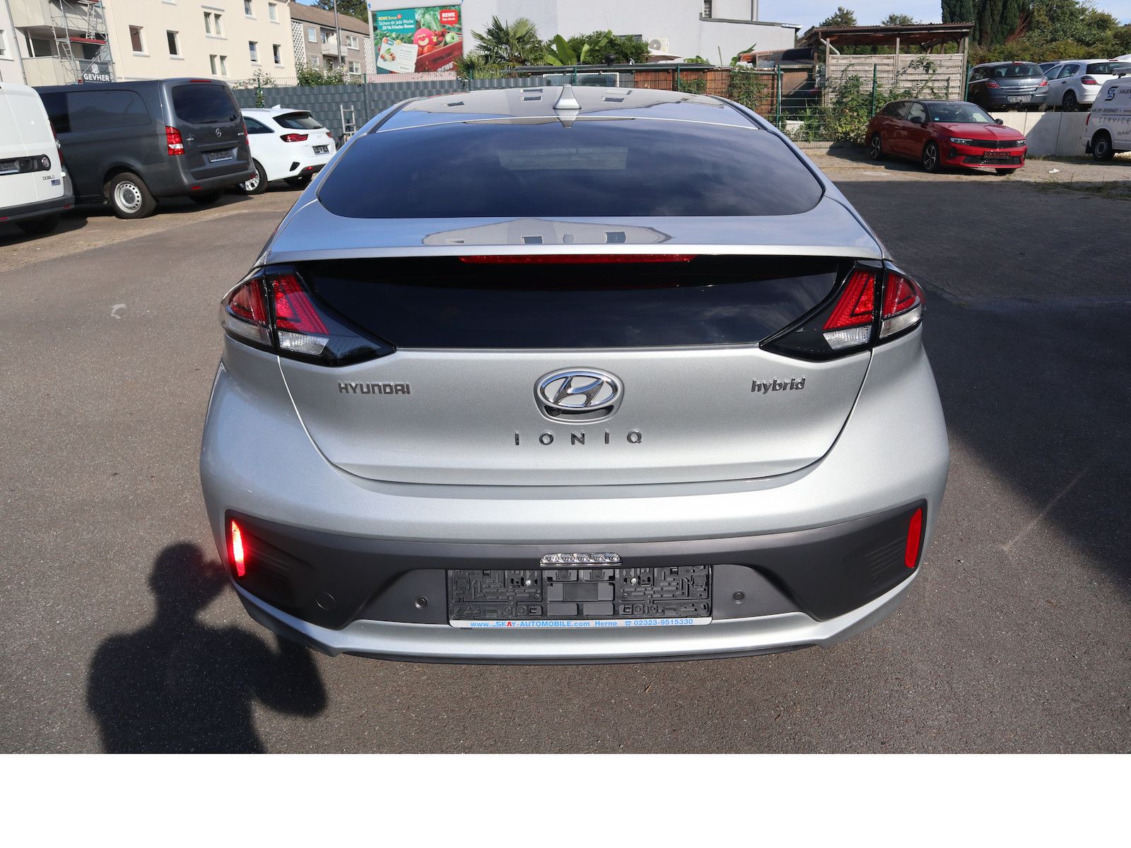 Fahrzeugabbildung Hyundai IONIQ Premium Hybrid Navi Scheckheftgepflegt