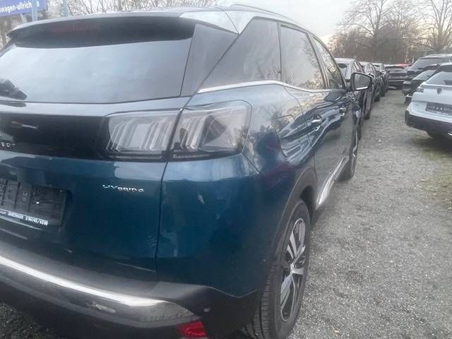 Fahrzeugabbildung Peugeot 3008 GT PlugIn Hybrid4 300 e-EAT8