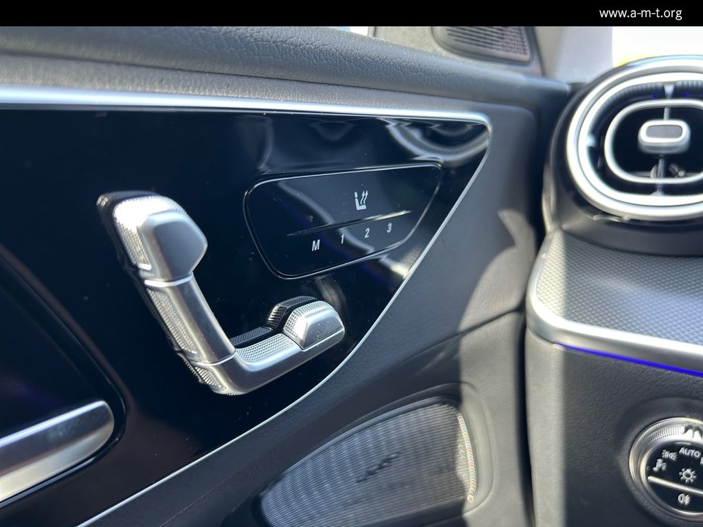 MERCEDES-BENZ C 220