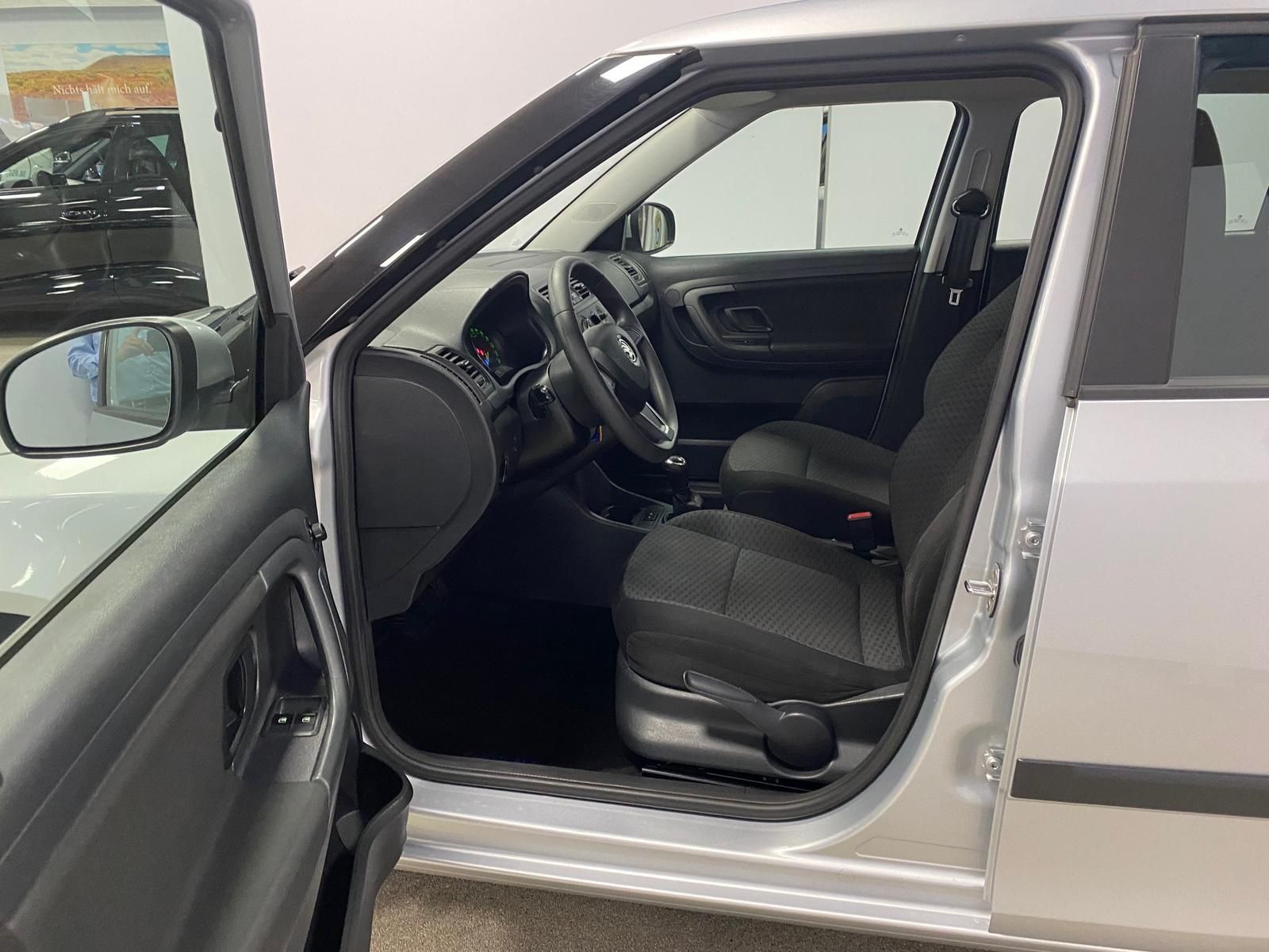Fahrzeugabbildung SKODA Fabia 1.6 TDI Ambition KLIMA+ALU+Allwetter