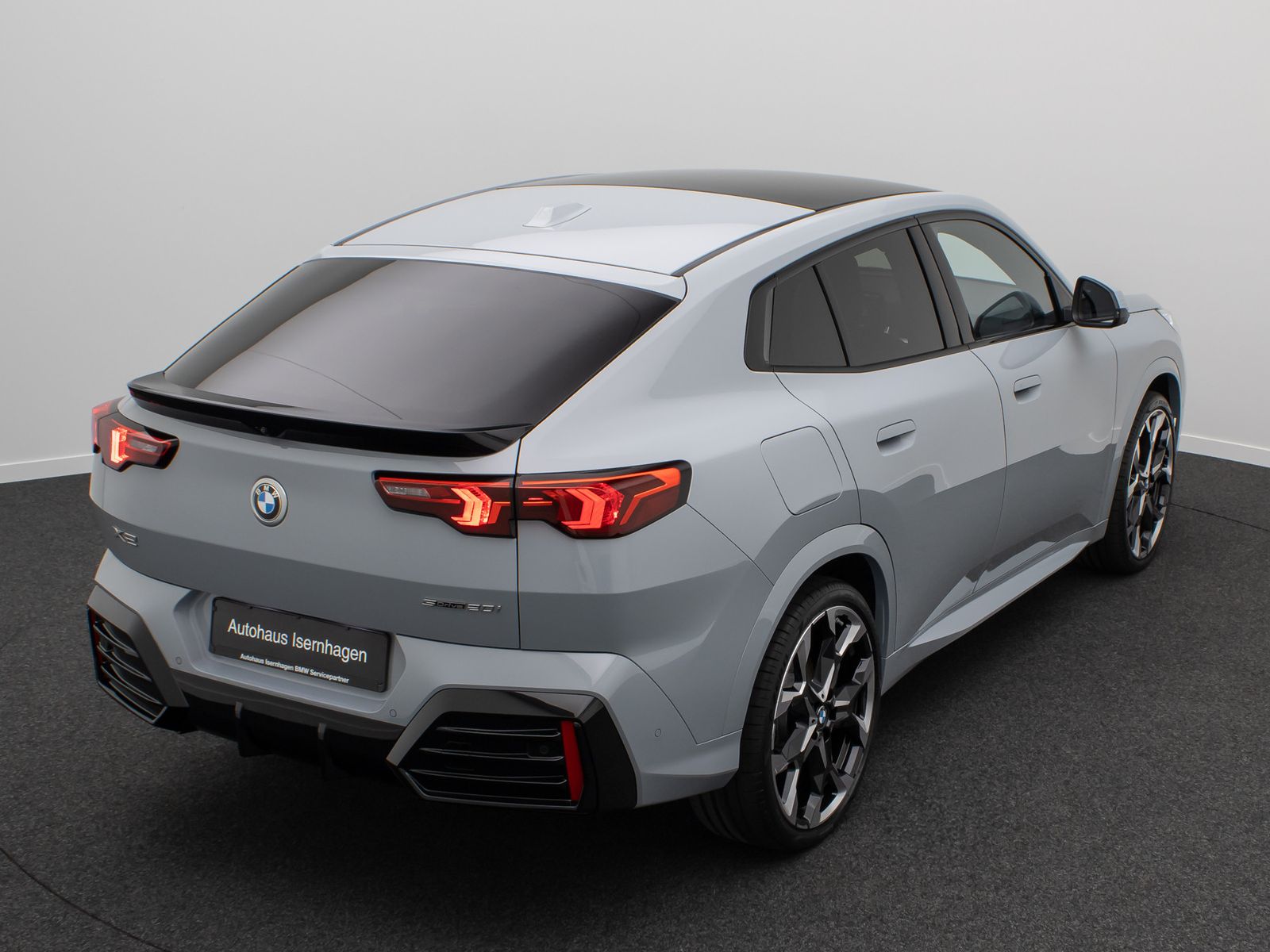 Fahrzeugabbildung BMW X2 sD20i M Sport 360°H/K HUD DAB Panorama 21Zoll