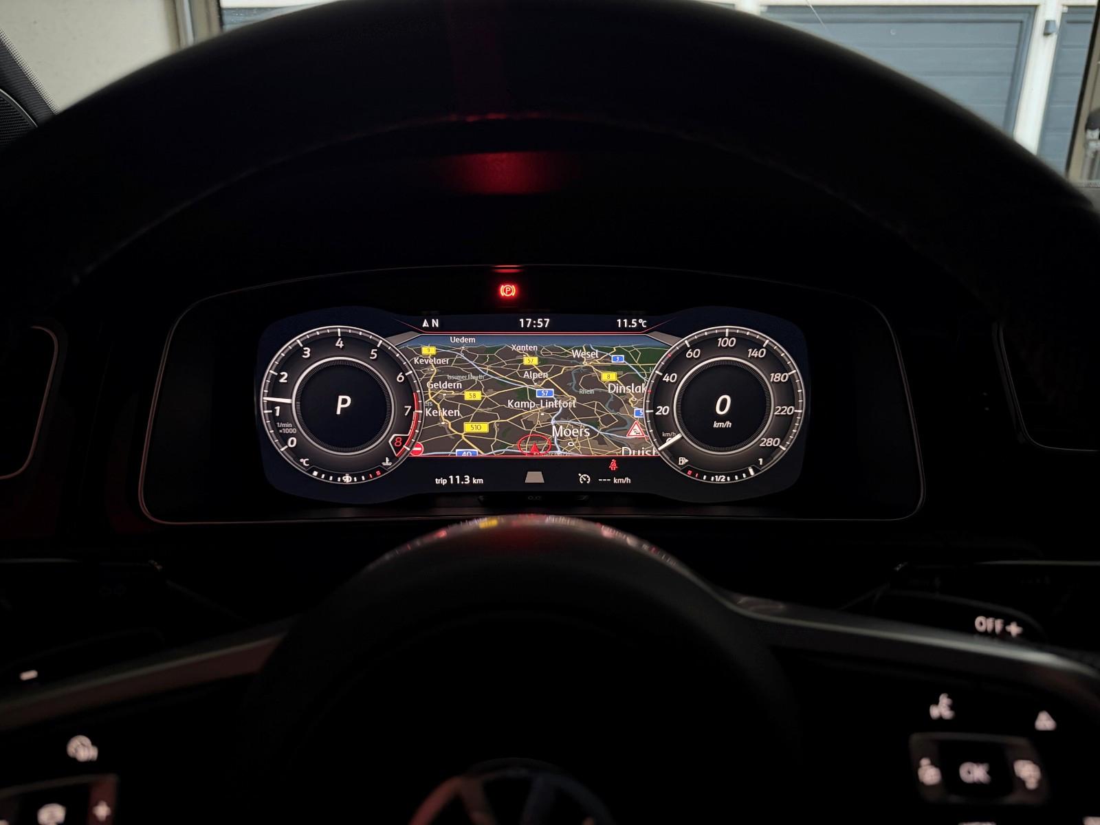Volkswagen Golf VII GTI TCR Garantie, Akrapovic, ACC, Navi