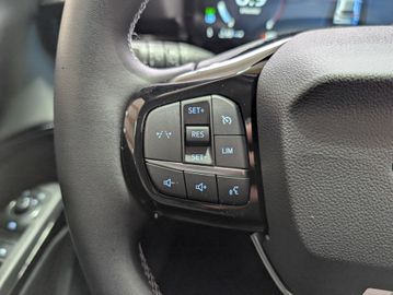 Ford Puma Titanium Automatik NEUES MODELL