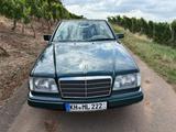Mercedes-Benz E 200 Cabrio Classic Data 32.000 - Mercedes-Benz E 200 aus 1996