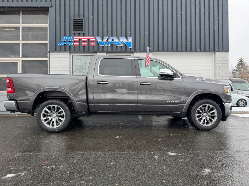 Fahrzeugabbildung Dodge RAM1500 CrewCab Laramie 5.7 HEMI 4x4 Panorama