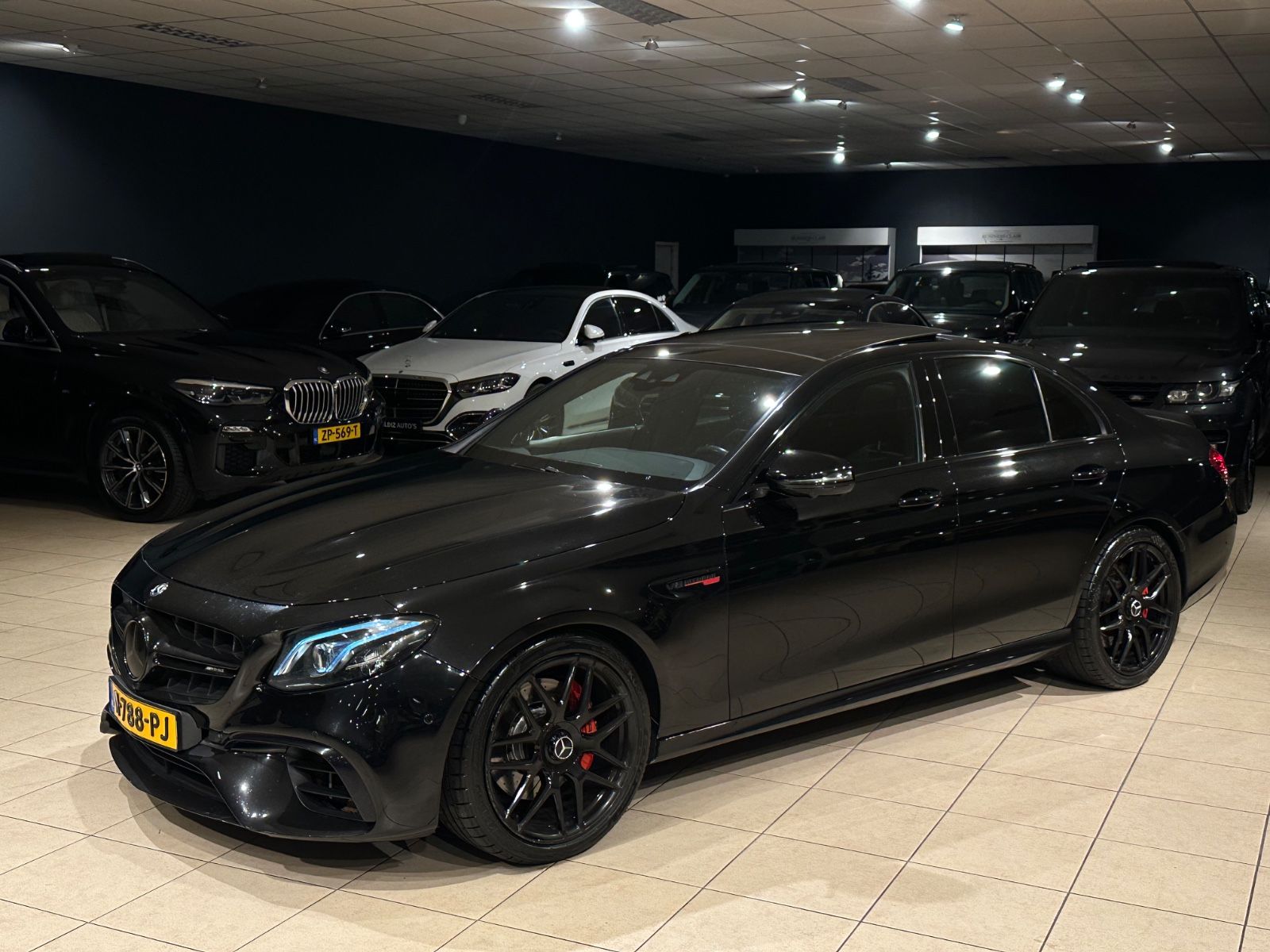Mercedes-Benz E 63 AMG 4Matic+/PANO/AIRM./DISTR/360/MULTIBEAM