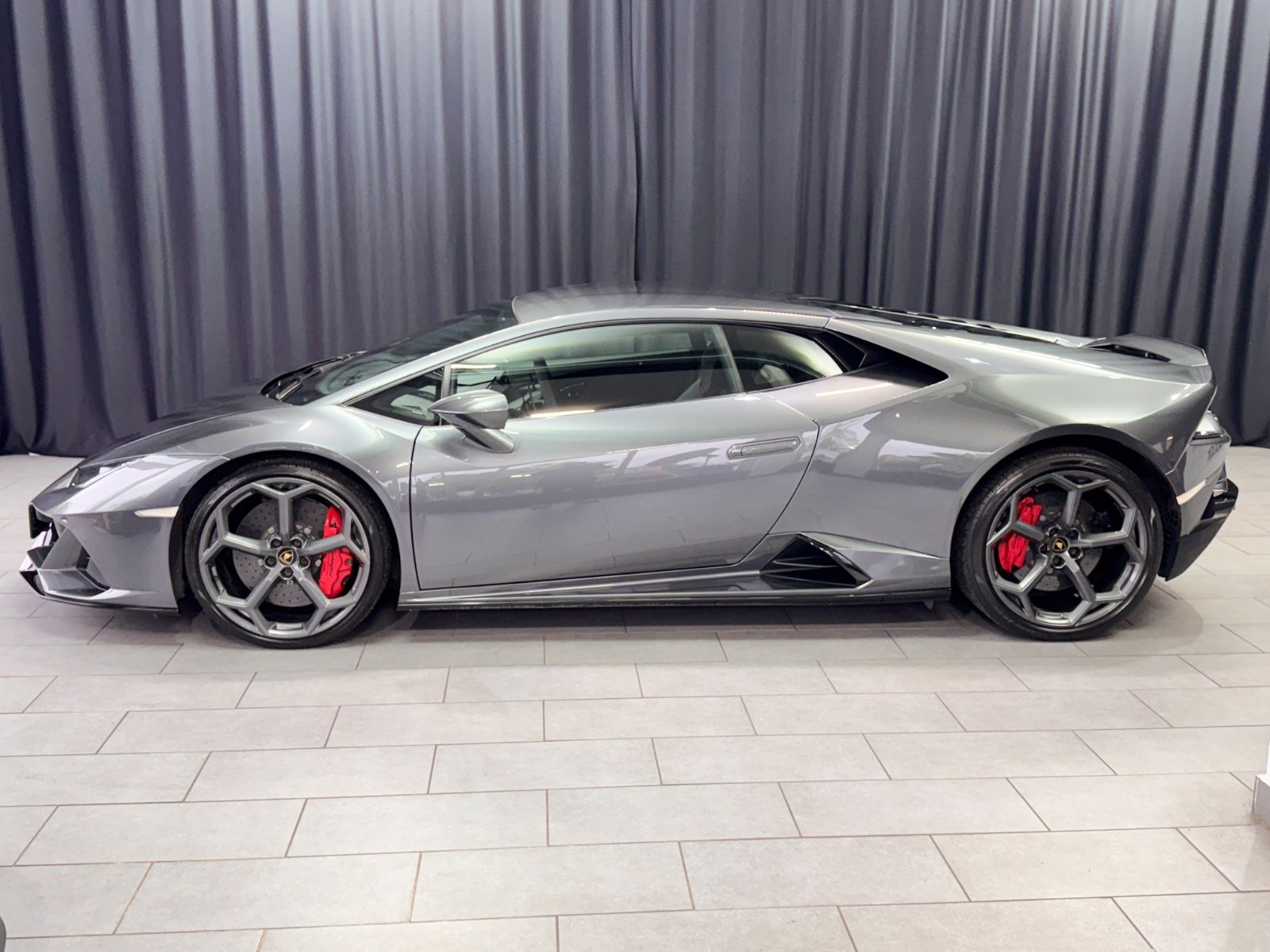 Fahrzeugabbildung Lamborghini Huracan EVO LP640|LIFT|SENSONUM|KAMERA|AD PERSON