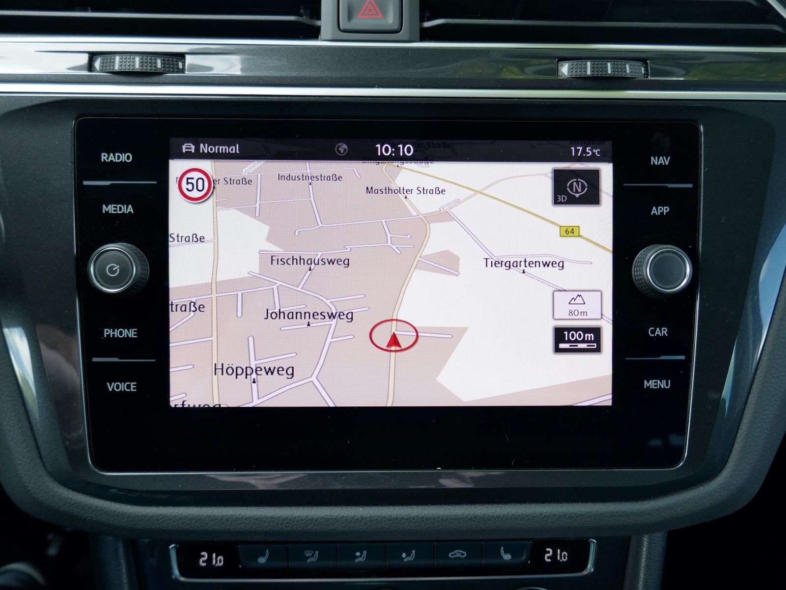 Fahrzeugabbildung Volkswagen Tiguan Highline 2.0 TDI 4MOTION LED AHK RFK ACC