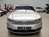 Volkswagen Phaeton 4.2 V8 4MOTION Tiptronic 5-Sitzer - - Volkswagen Phaeton mit Benzin-Antrieb: Limousine, 4.2