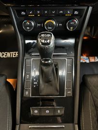 Skoda Superb Combi Style 4x4 *Shz*PDC*AHK*