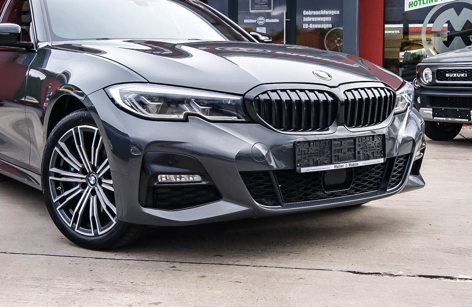 Fahrzeugabbildung BMW 330 e Touring xDrive Aut. M-SPORT H&K ANHZV LIVE