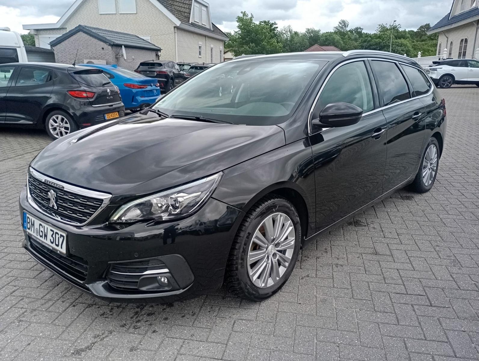 Peugeot 308 PureTech 130 Active SW Navi Kamera Klima