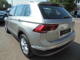 Volkswagen Tiguan Highline BMT/Start-Stopp 4Motion - Volkswagen: 4motion