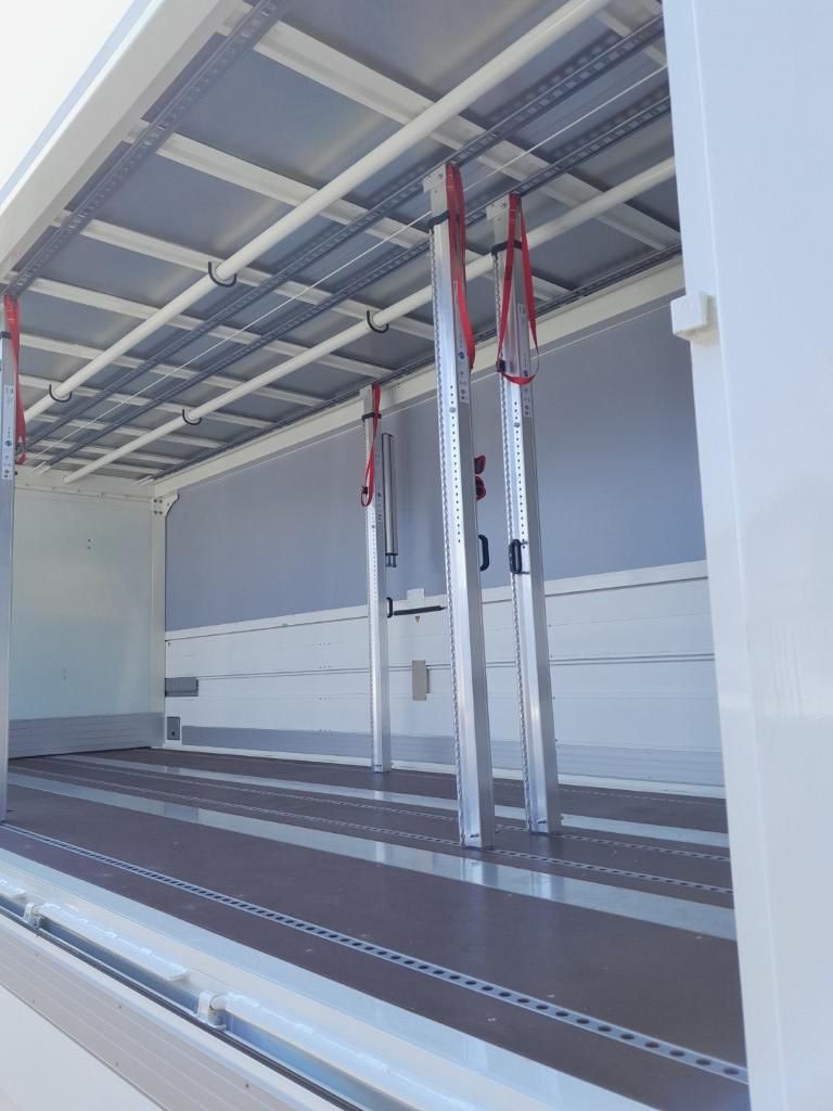 Fahrzeugabbildung DAF XB 310 FA 18t Getränkeaufbau