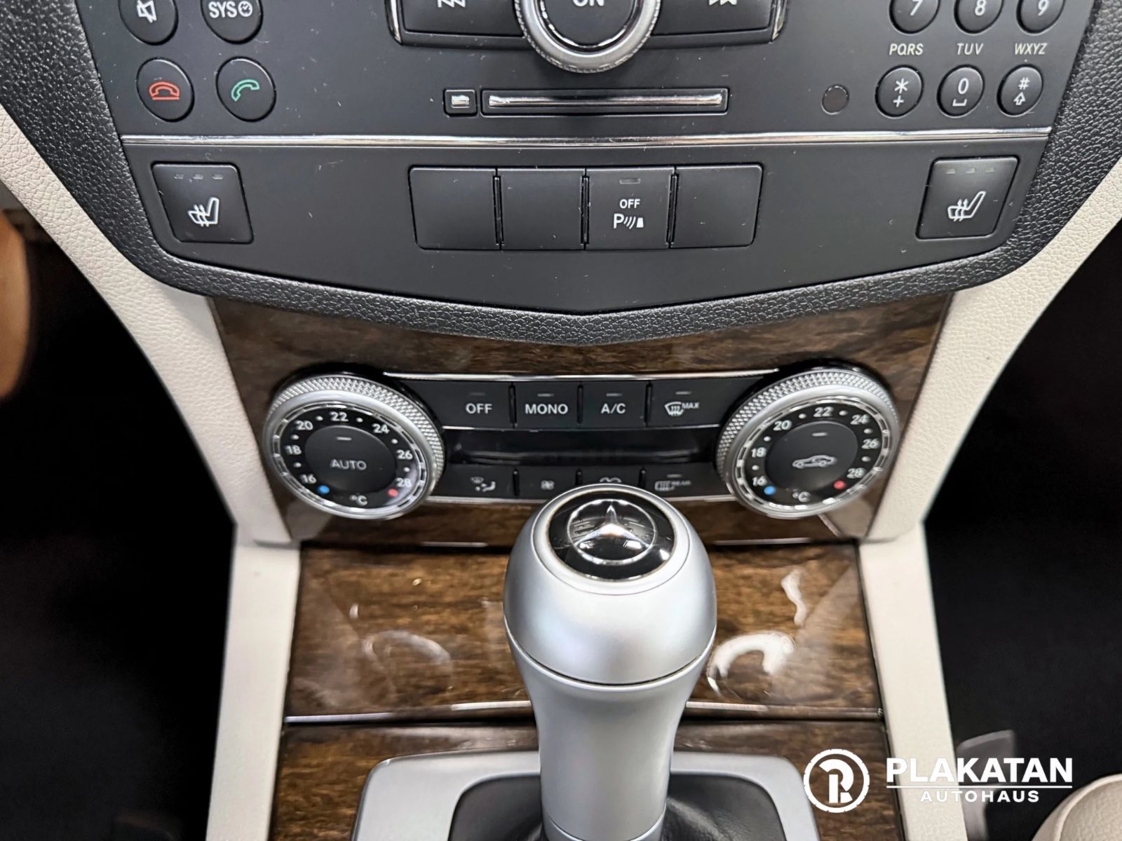 Fahrzeugabbildung Mercedes-Benz C 200 Kompressor AMG Paket Xenon Navi