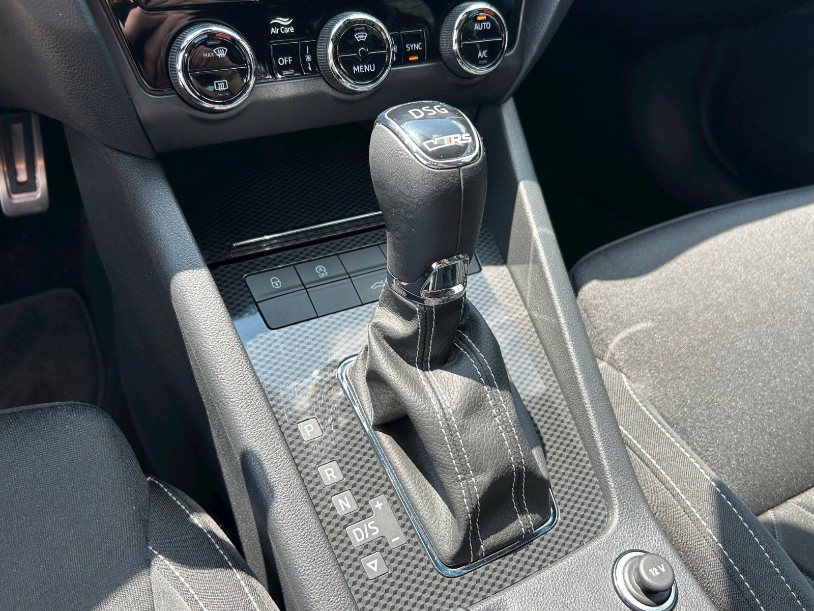 Fahrzeugabbildung SKODA Octavia Combi RS 2.0 TSI DSG