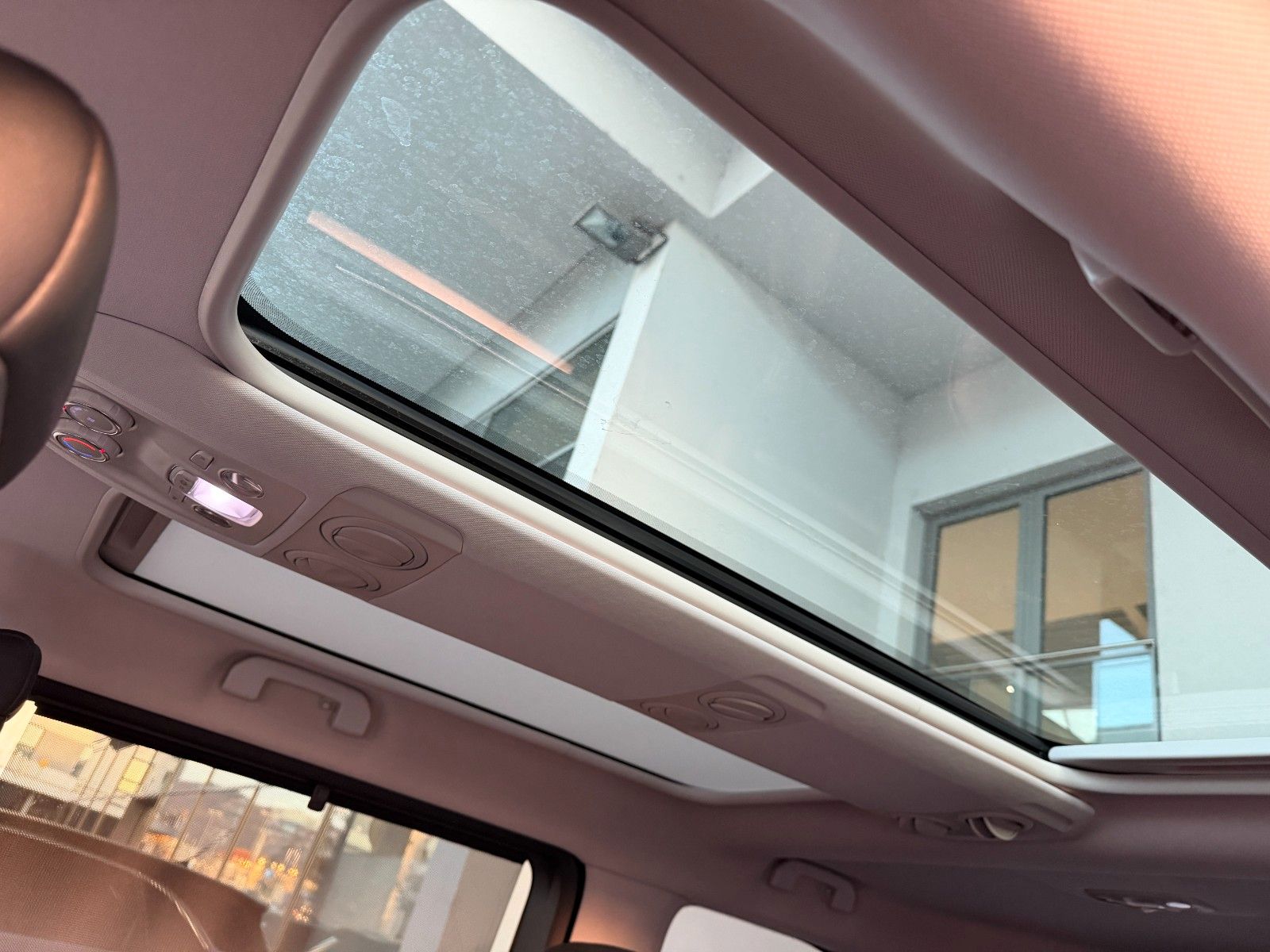 Fahrzeugabbildung Opel Zafira Life Elegance M AHK/Standheizung/8-Sitze!