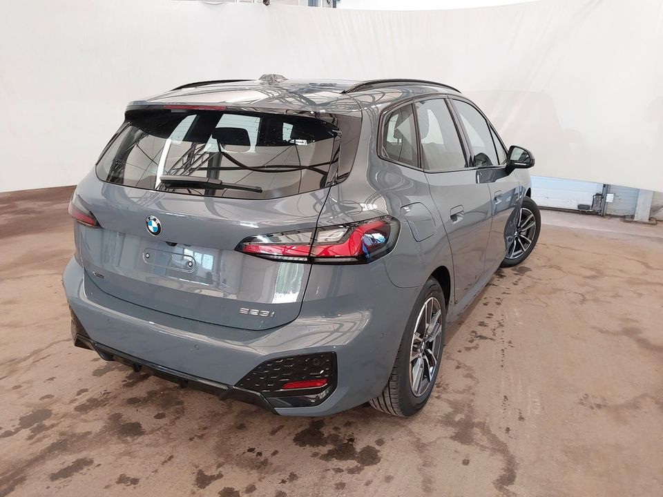BMW 223 Active Tourer - Bild 4