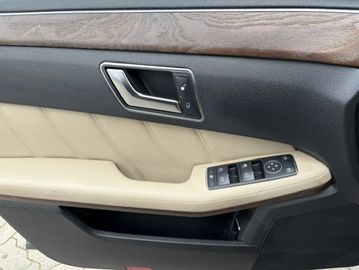 Mercedes E 220 - 9