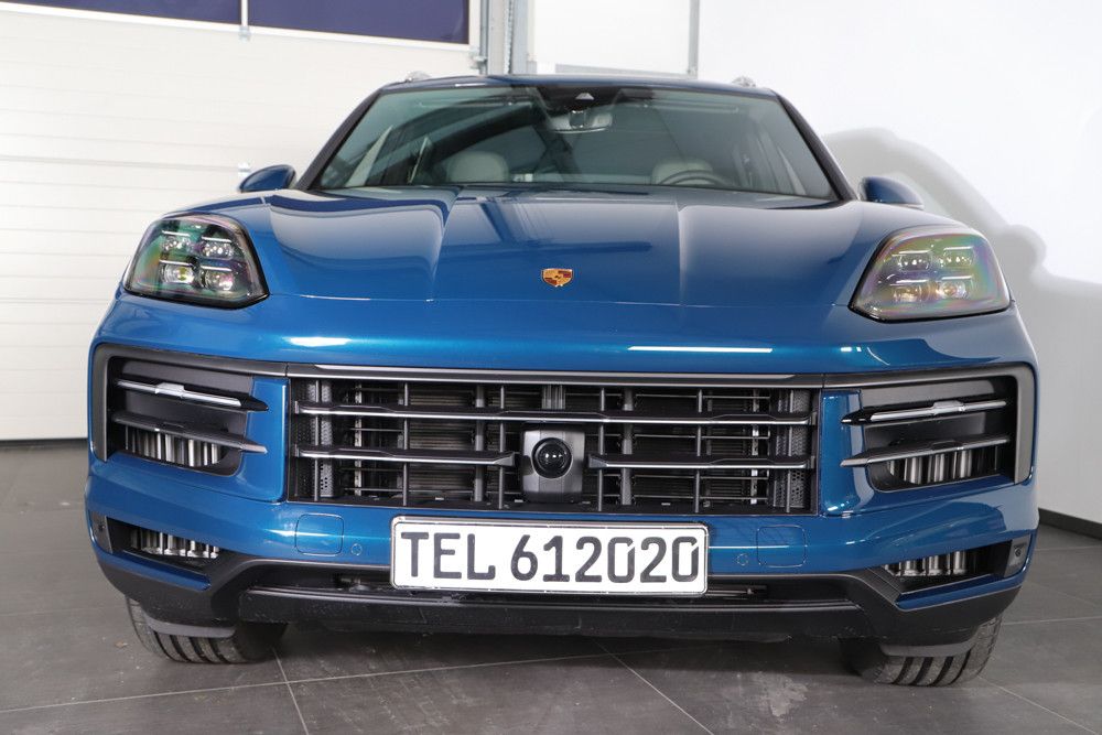 Porsche Cayenne V8 NEUESMODEL STAND PANO LUFT LED