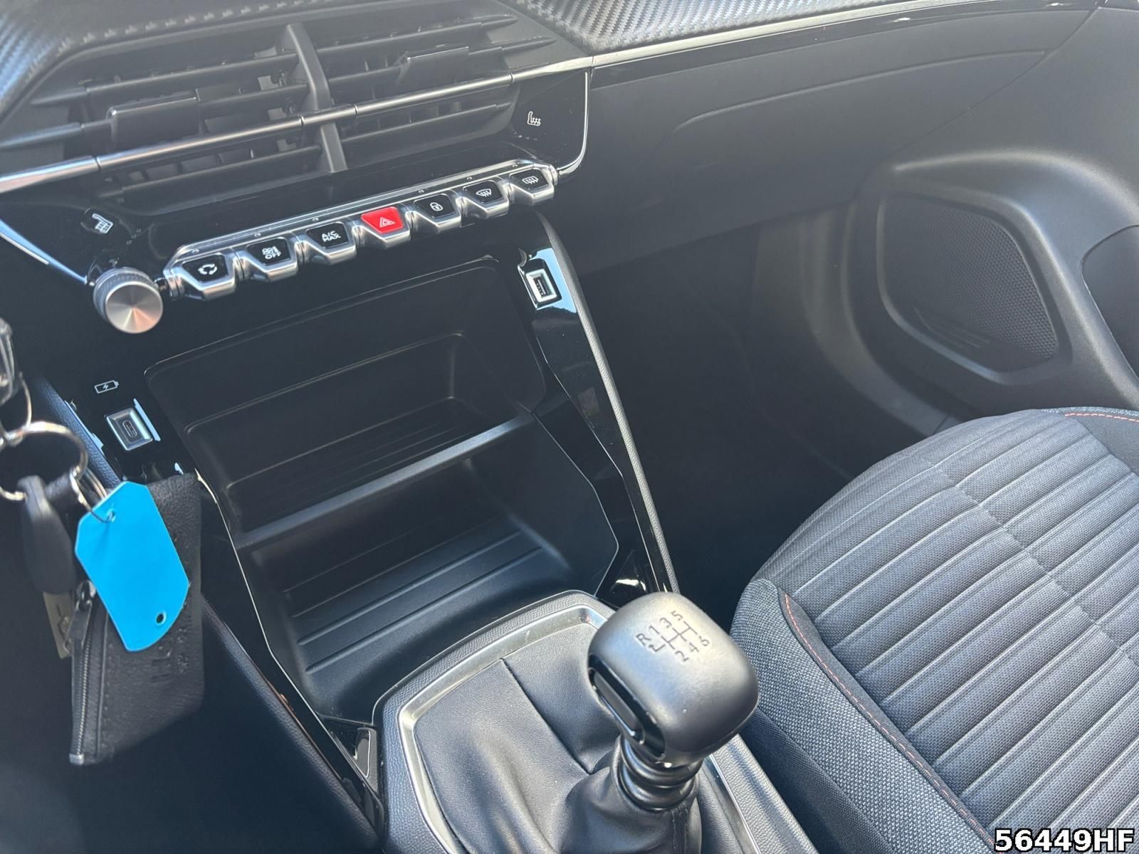 Fahrzeugabbildung Peugeot 2008 Active SHZ+NAVI+LANEASSIST+TEMPOMAT+LED