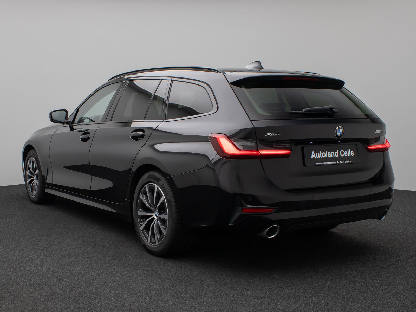 Fahrzeugabbildung BMW 320d xD SportLine Laser HUD DAB H/K Komfort Alar