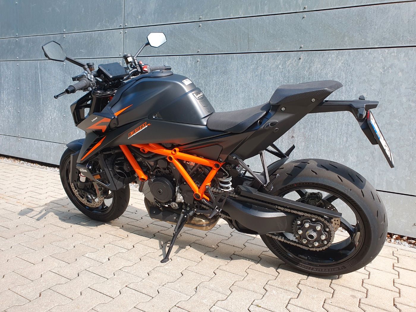 Fahrzeugabbildung KTM 1390 Super Duke R Evo 2024