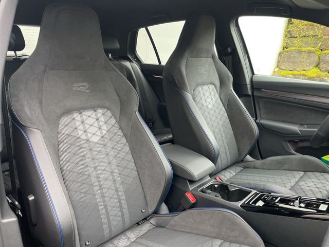 Golf VIII R-Line 2.0 TDI DSG Black Style Kamera 