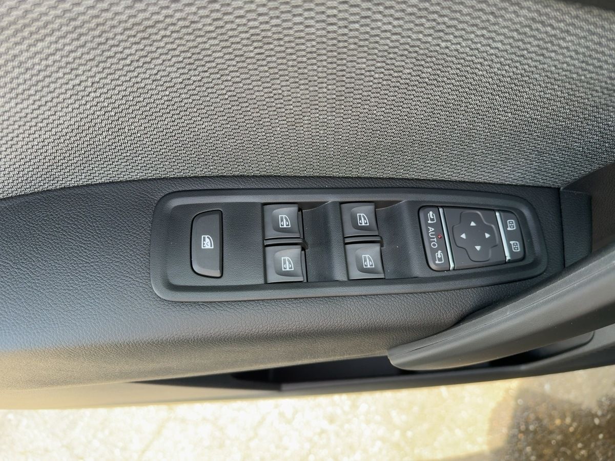 Fahrzeugabbildung Renault Kangoo 100% el. V45 AC22 Paket Techno