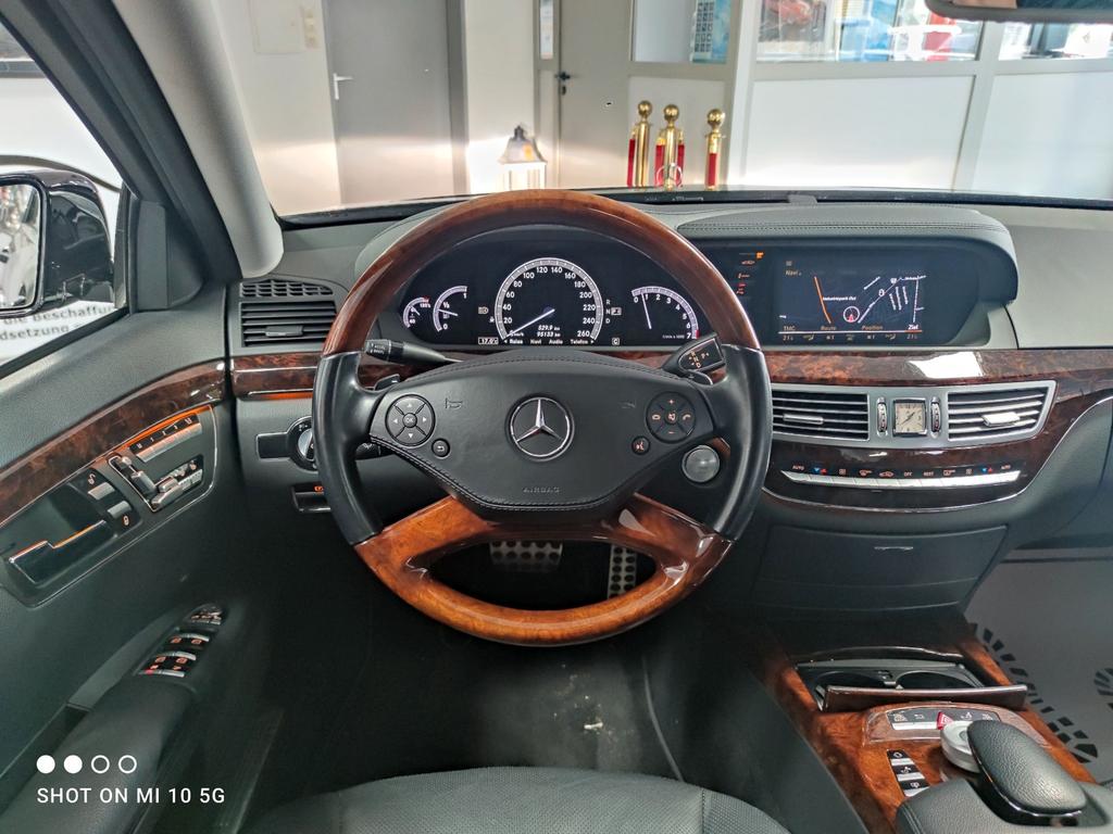 Mercedes-Benz S 550