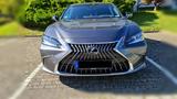 Lexus ES 300h Luxury Line Luxus abseits des Mainstream - Lexus ES 300 aus 2024