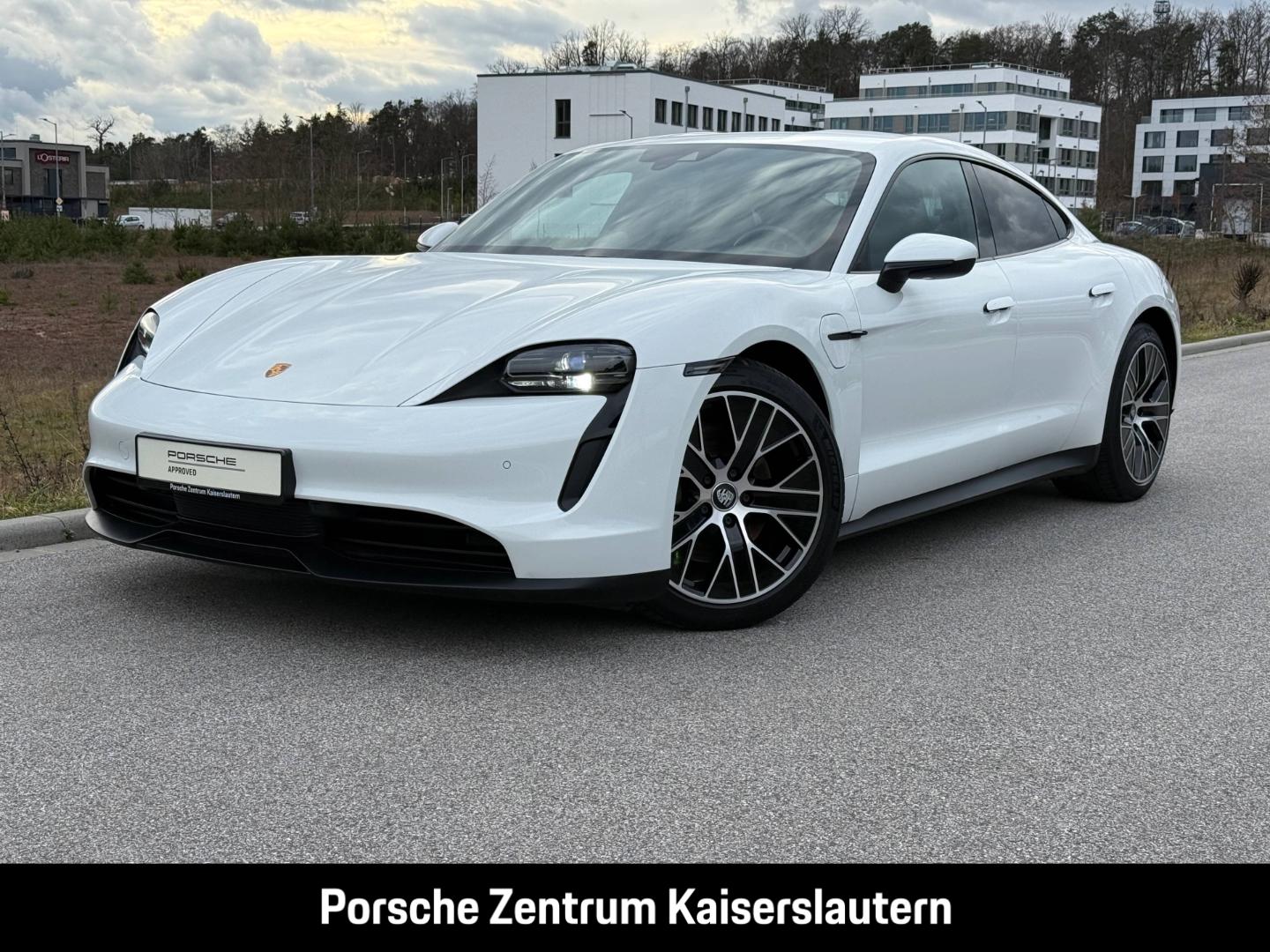 Porsche Taycan BOSE 20-Zoll Rückfahrkamera Sport Chrono