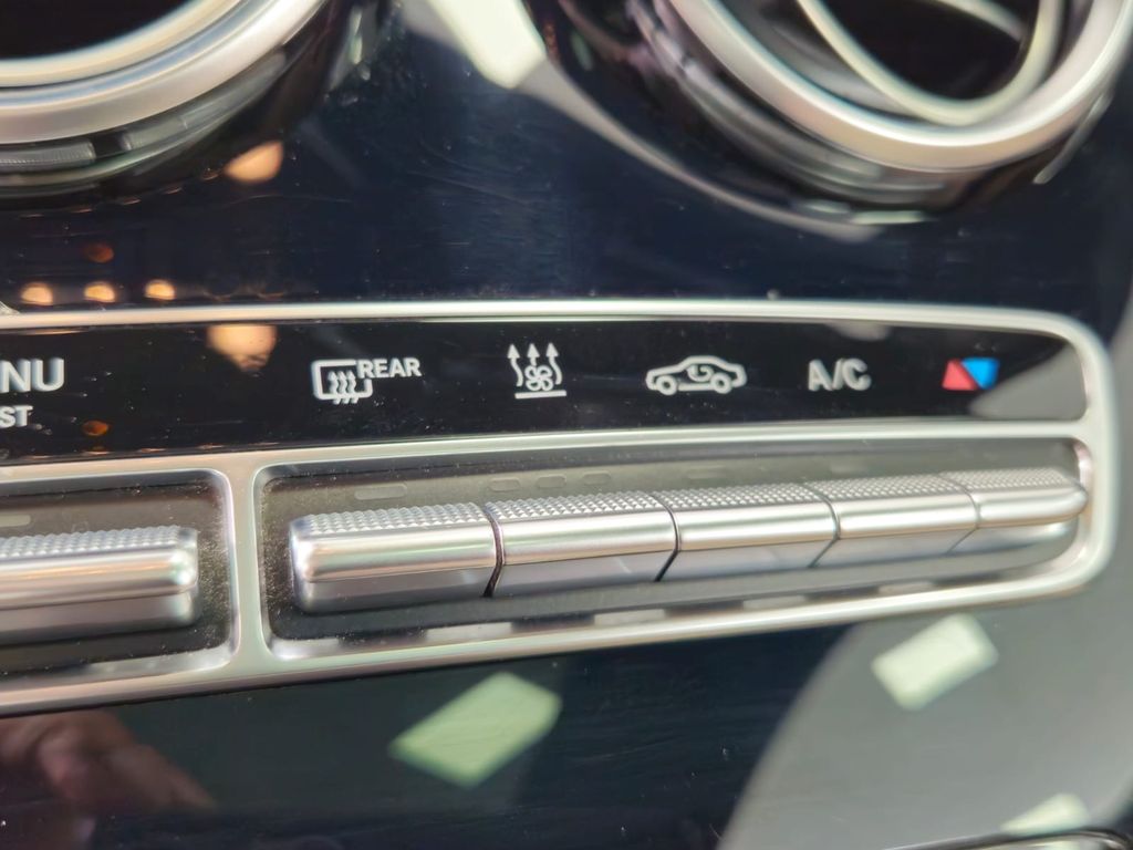 Mercedes-Benz C 300 Coupe AMG*PANO*BURM*HUD*DISTR*STHZG*360°