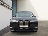 BMW iX xDrive40 LED + DrAss + ParkAssPlus + HUD - graue BMW iX