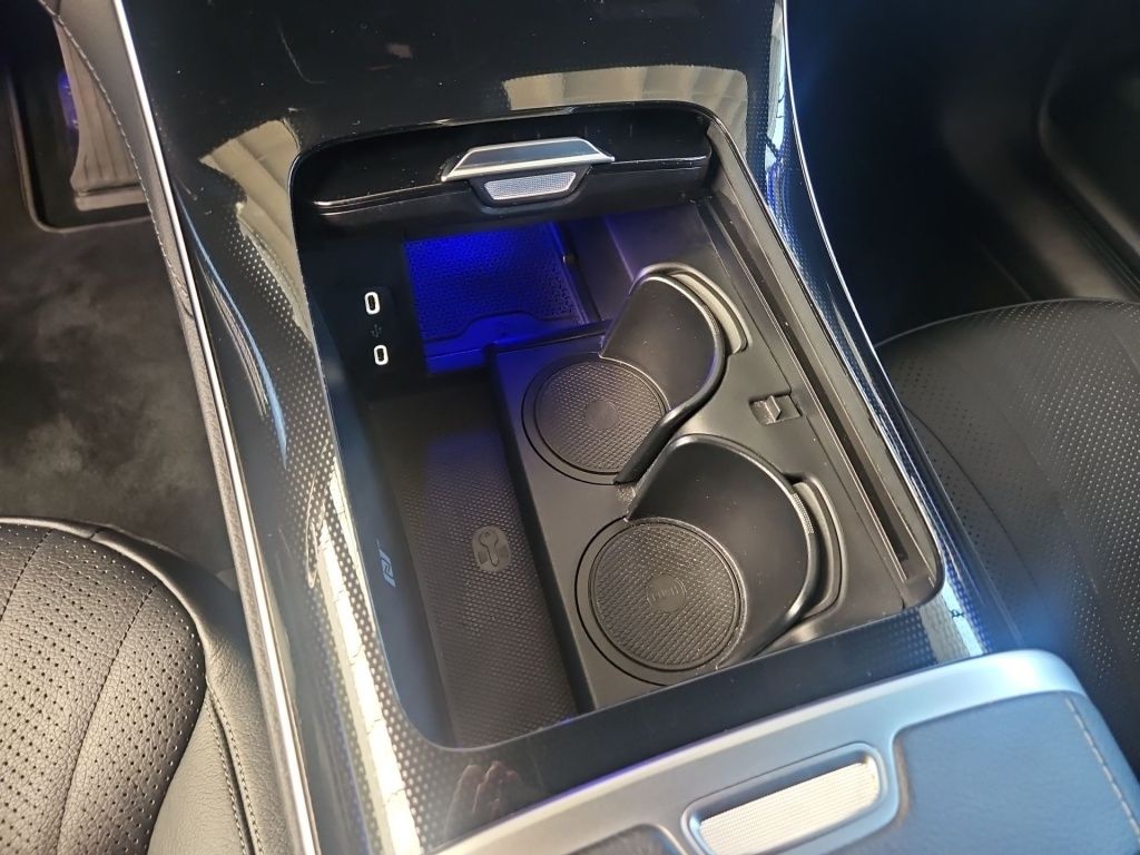 Fahrzeugabbildung Mercedes-Benz EQE 350+ AMG Distronic+ AHK Sitzklima Burm. 360°