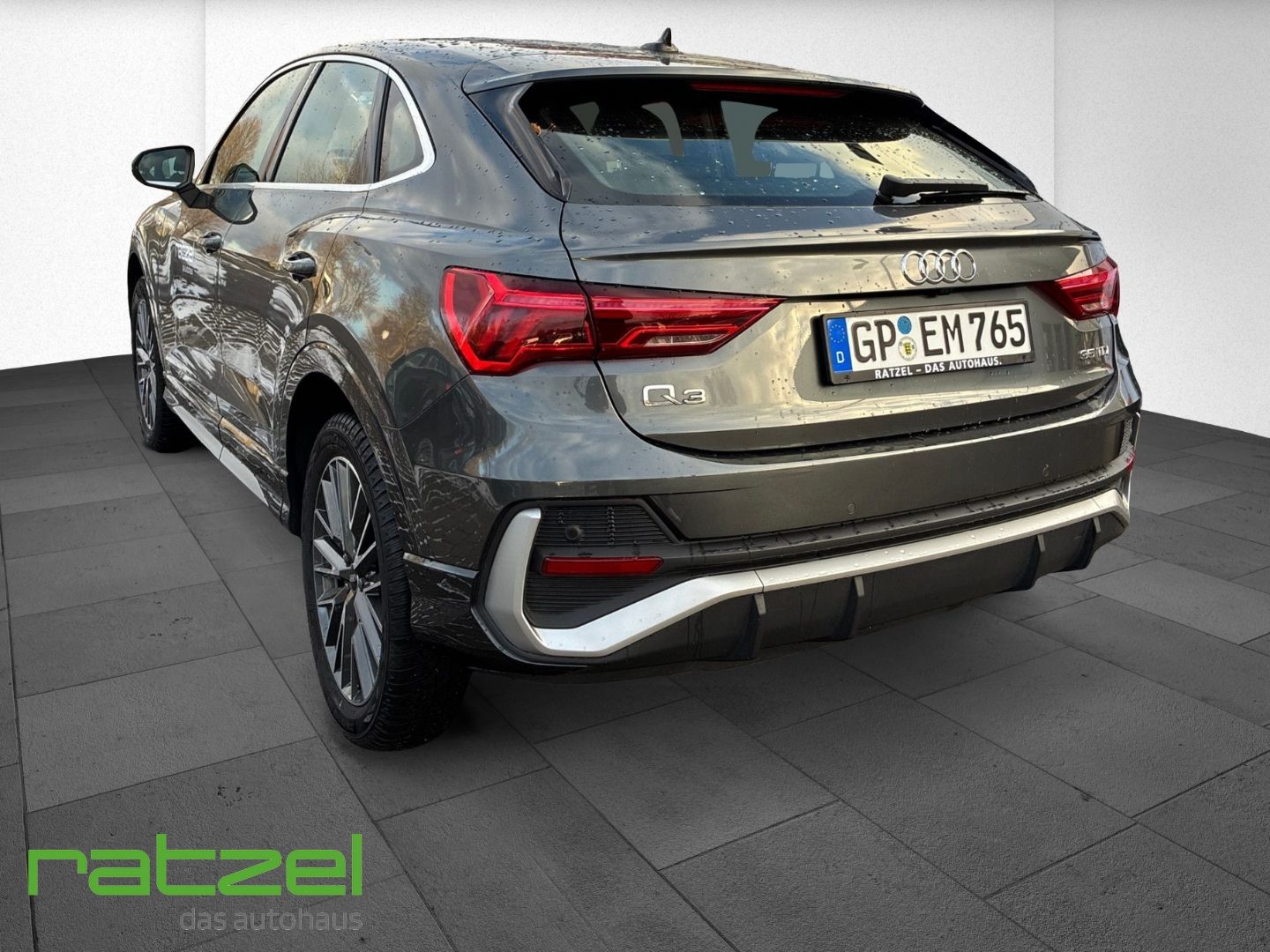 Fahrzeugabbildung Audi Q3 Sportback S line 35 TDI S tronic Navi Leder D