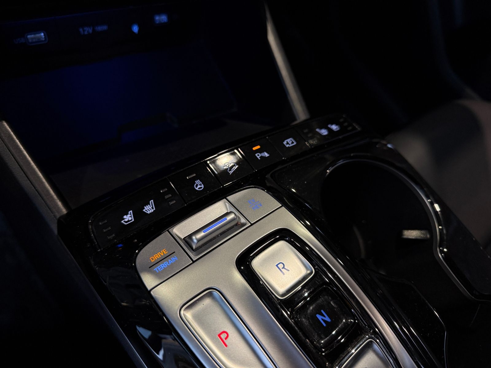 Fahrzeugabbildung Hyundai TUCSON Prime PHEV Plug-In Hybrid 4WD PANO LEDER