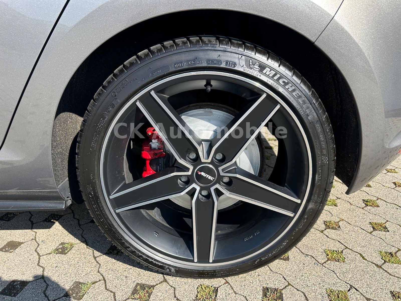 Fahrzeugabbildung Volkswagen Golf VII Lim. GTD BMT/DSG/Navi/Bi-Xenon/PDC