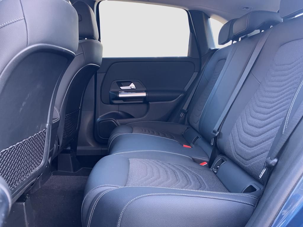 Fahrzeugabbildung Mercedes-Benz B 200 d *AHK*Navi*KeyLess*SpurW*PDC*LED*SpurH*LM