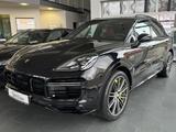 Porsche Cayenne Turbo S E-Hybrid Sport Design Paket