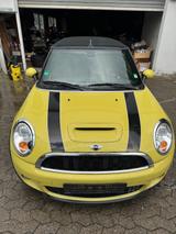 MINI Cooper S CABRIO Cooper S - MINI Cooper S Cabrio mit Benzin-Antrieb: Gelb