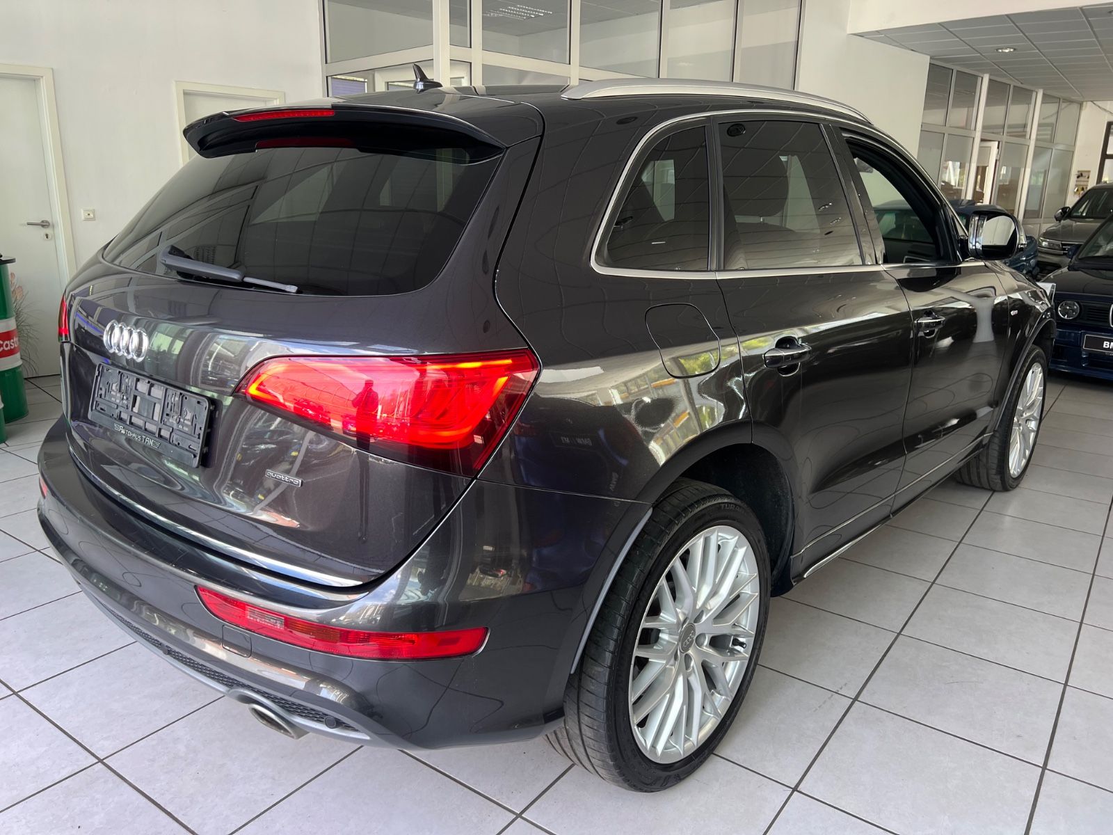 Fahrzeugabbildung Audi Q5 3.0 TDI  quattro S line Sport Plus