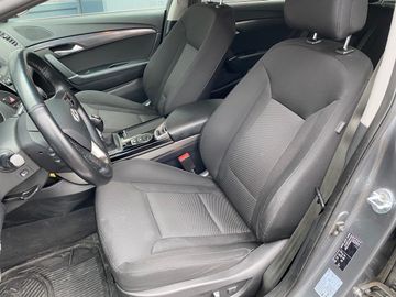 Fahrzeugabbildung Hyundai i40 1.6 GDI Trend Blue LED+PDC+XENON+SHZ+17"LM