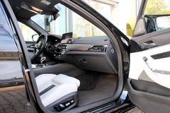 BMW M5 Competition xDrive/ LASER/ MASSAGE/ M DRIVERS BMW M5 Competition xDrive/ LASER/ MASSAGE/ M DRIVERS