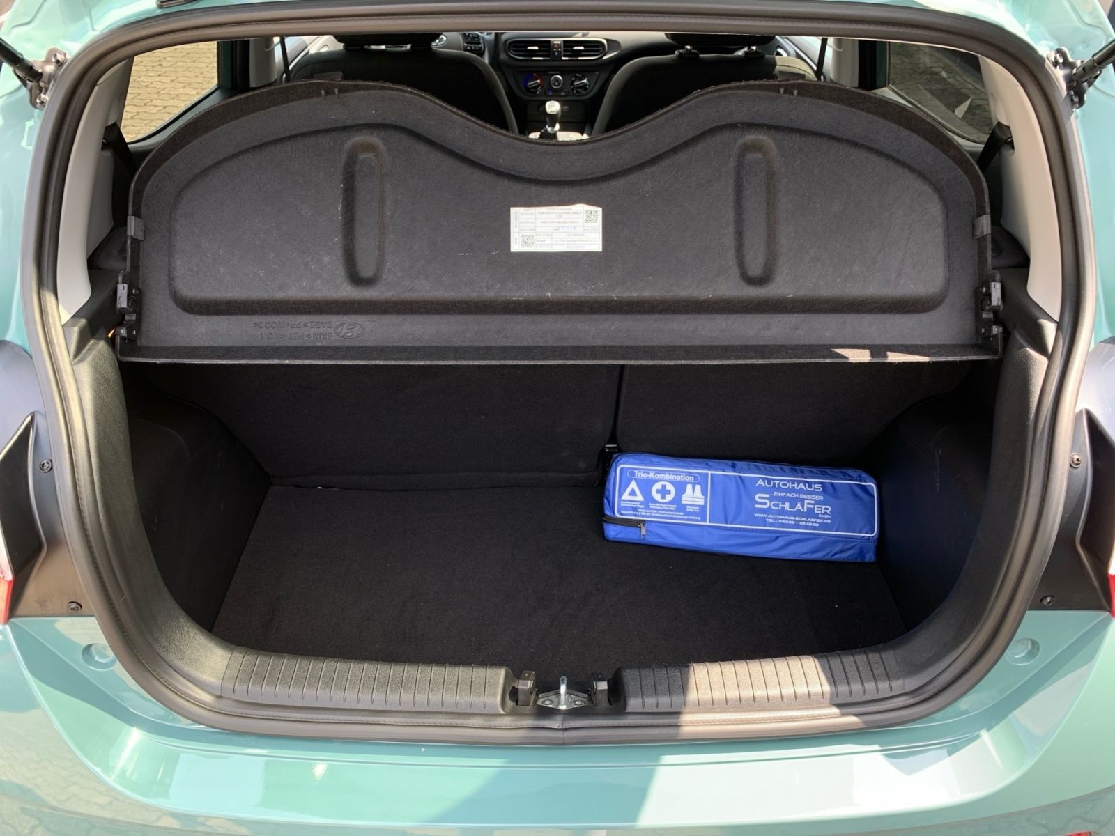Fahrzeugabbildung Hyundai i10 1.0 Edition 30 1 Hand 8xbereift
