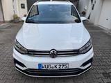 Volkswagen Touran Highline 2.0 TDI R-Line DAB+ 8fach TOP - Volkswagen Touran Kleinbus R line mit Diesel-Antrieb
