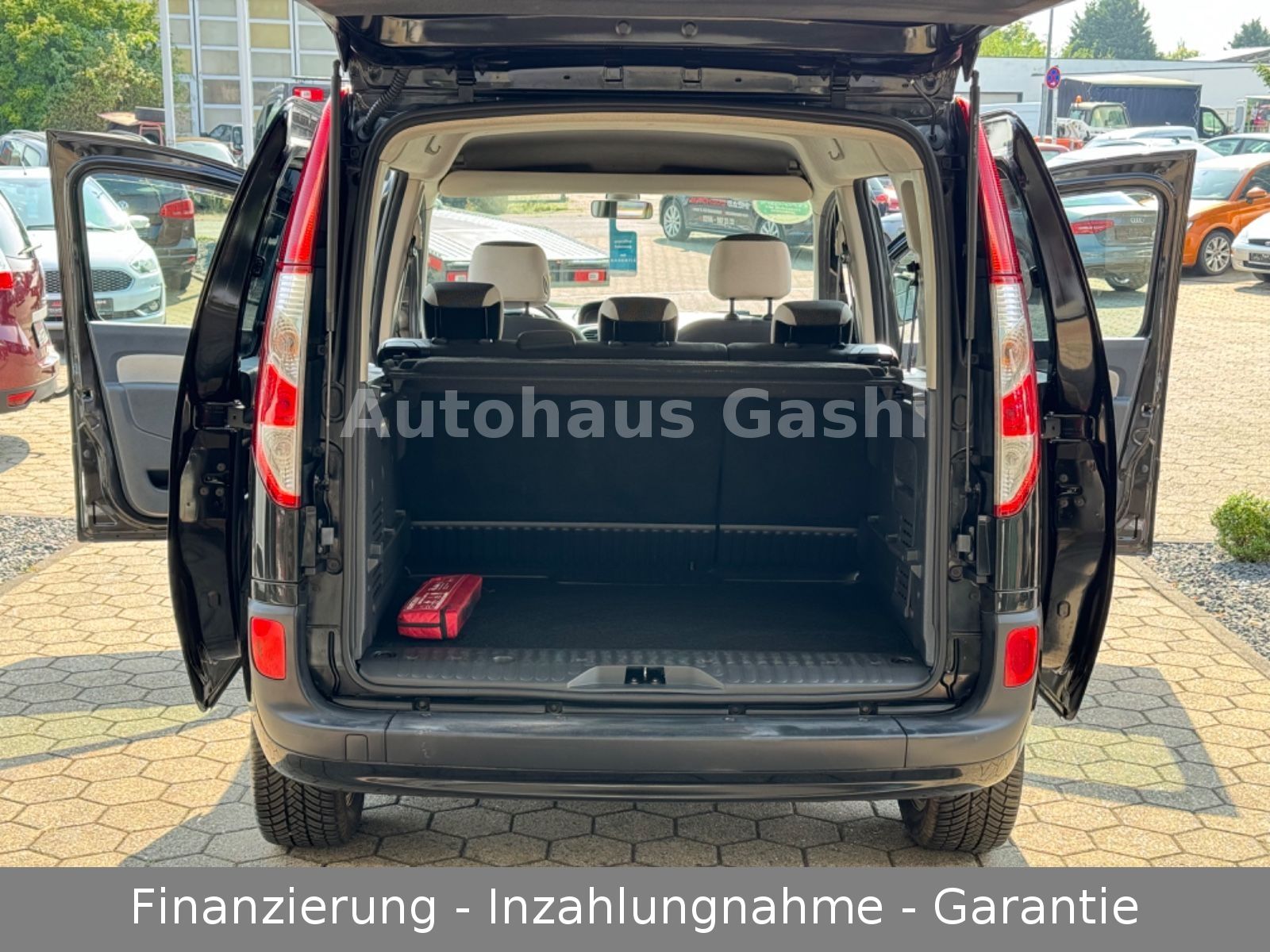 Fahrzeugabbildung Renault Kangoo Paris 1.6*Klima*SHZ*Getriebe+Kupplung-Neu