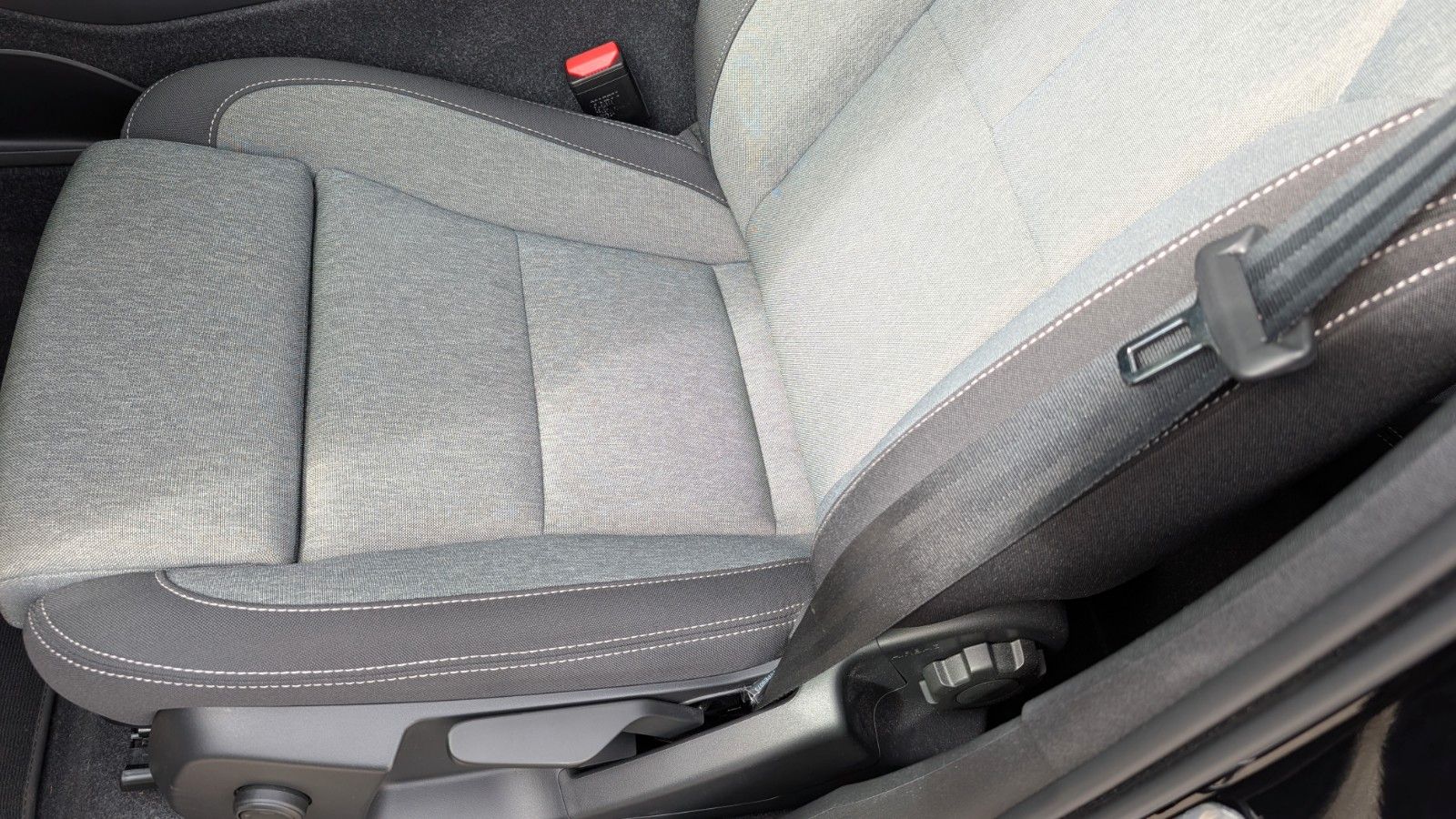 Fahrzeugabbildung Volvo XC 40 B4/Standheizung/Winterpaket