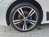 BMW 740d xDrive - - weiße BMW 740